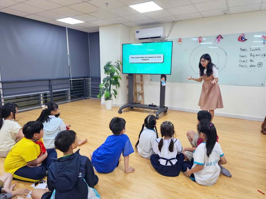 Không khí lớp học DOL Kids 3